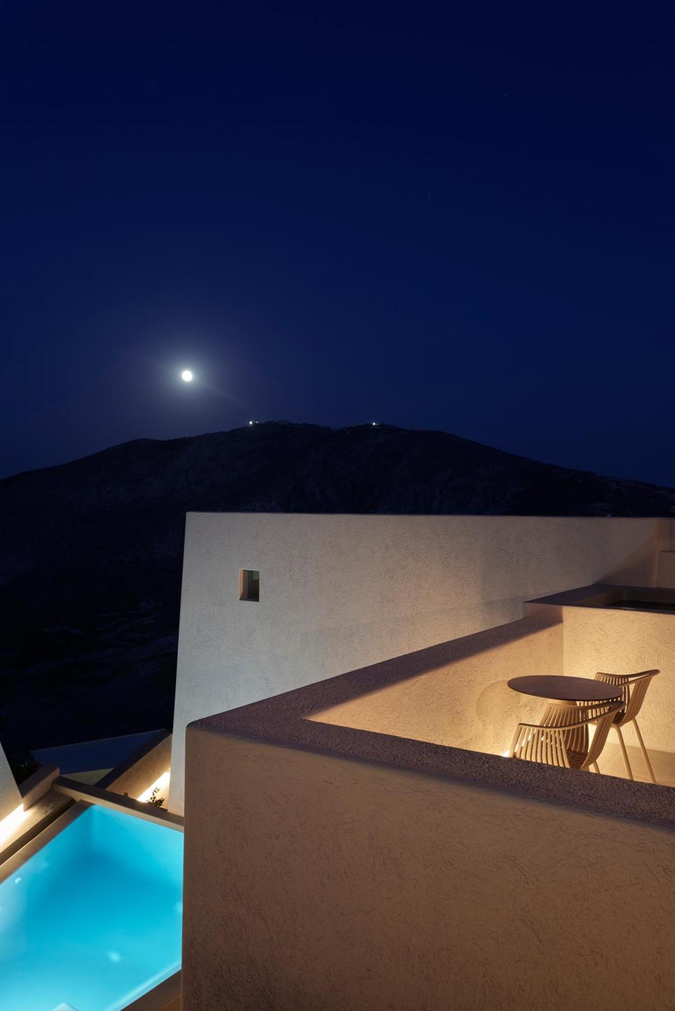 Aeon Suites - Adults Only Pýrgos Dış mekan fotoğraf