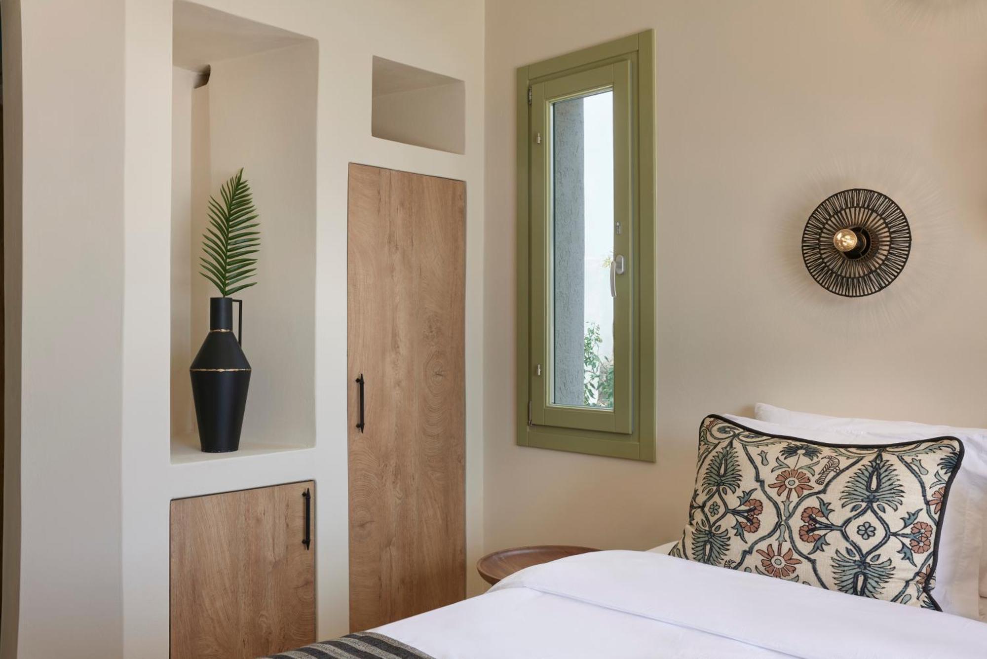Aeon Suites - Adults Only Pýrgos Dış mekan fotoğraf