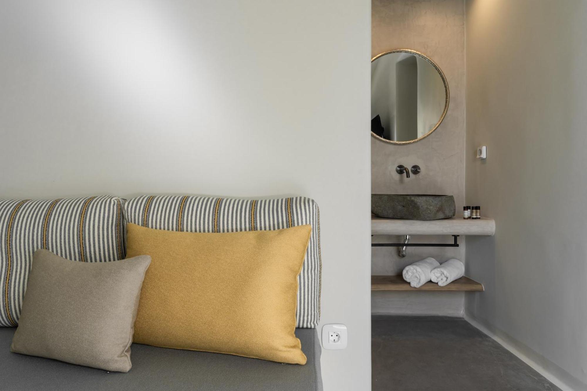 Aeon Suites - Adults Only Pýrgos Dış mekan fotoğraf